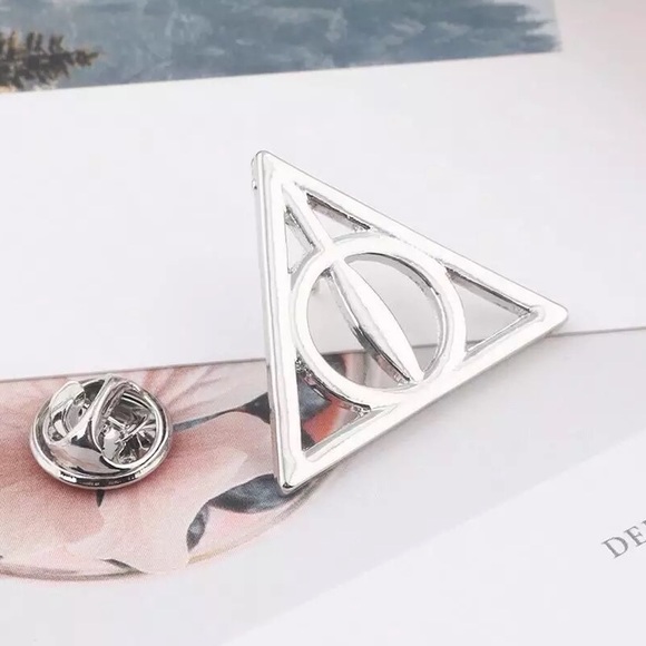 Jewelry - 🎉 New Harry Potter Deathly Hallows Pin